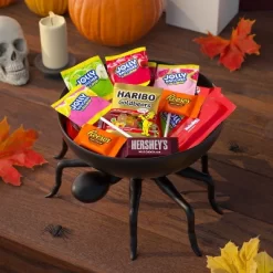 HERSHEY'S Chocolate And Sweets Assorted Halloween Candy Miniatures - 97.96oz/330pc -Halloween Costume Store GUEST 64587578 7b3a 4808 9e85 cfb6abe907fe