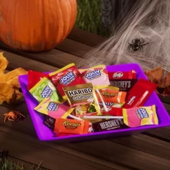 HERSHEY'S Chocolate And Sweets Assorted Halloween Candy Miniatures - 97.96oz/330pc -Halloween Costume Store GUEST a4f917a5 1426 485d 8d3f 16bfa9c66a72