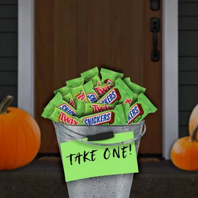 Mars Snickers, Twix Halloween Ghoulish Green Chocolate Candy Fun Size Assortment - 20.13oz/35ct 4 Mars Snickers, Twix Halloween Ghoulish Green Chocolate Candy Fun Size Assortment - 20.13oz/35ct - Image 4