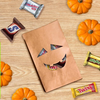 Mars - Snickers, Twix, Milky Way & 3 Musketeers Minis Halloween Milk Chocolate Candy Assortment Bulk Bag - 41.79oz/150ct 5 Mars - Snickers, Twix, Milky Way & 3 Musketeers Minis Halloween Milk Chocolate Candy Assortment Bulk Bag - 41.79oz/150ct - Image 5