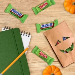 Mars Snickers, Twix Halloween Ghoulish Green Chocolate Candy Fun Size Assortment - 20.13oz/35ct 13 Mars Snickers, Twix Halloween Ghoulish Green Chocolate Candy Fun Size Assortment - 20.13oz/35ct -Halloween Costume Store GUEST ebe0d48e 1b9c 45fe a408 8ede2ecb0507